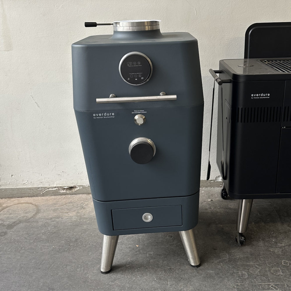 Ausstellung gebraucht Everdure ehb Grill 4K Outdoor Ofen Graphite, mit elektrischem Anzünder