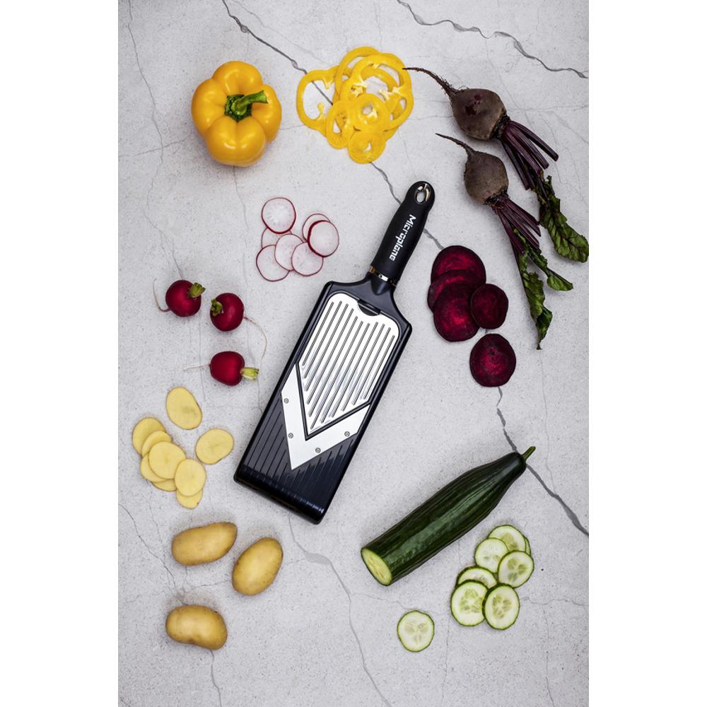 Microplane Speciality, V-Hobel mit Julienne Einsatz